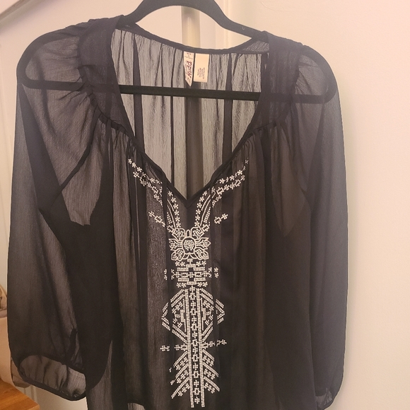 Sheer black blouse - Picture 1 of 3
